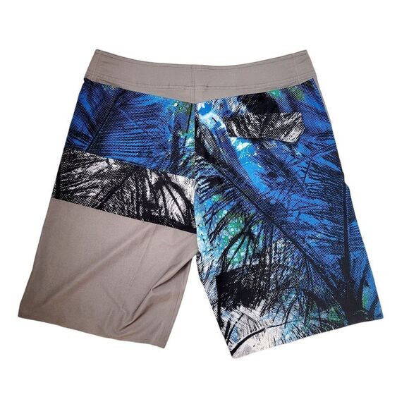 2/$20 Oakley Grey & Blue Swim Pants Size: 34 - Picture 5 of 8